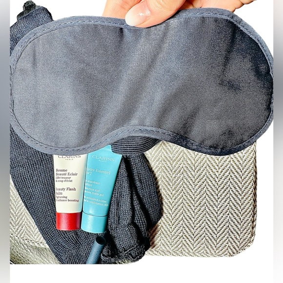 CLARINS Air France inflight blue & grey fabric zip amenity kit - Picture 12 of 12